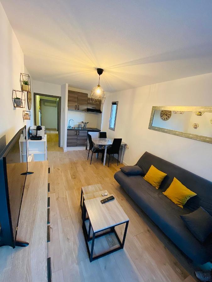 Appartement Au Port De Saint Cyprien エクステリア 写真